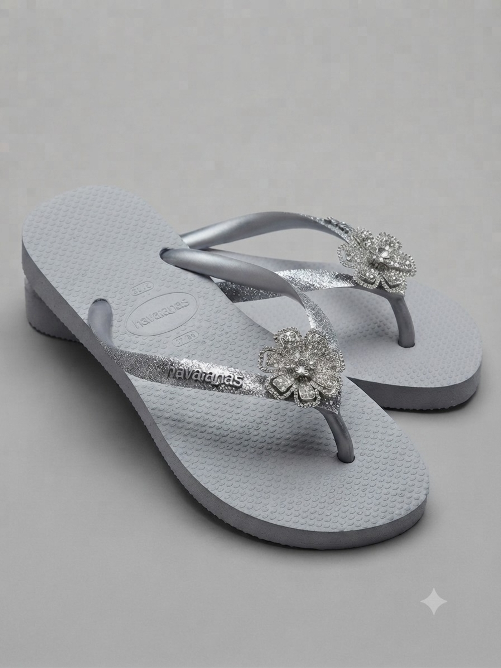 Havaianas Silver Glitter Floral Flip Flops for Kids 11/12